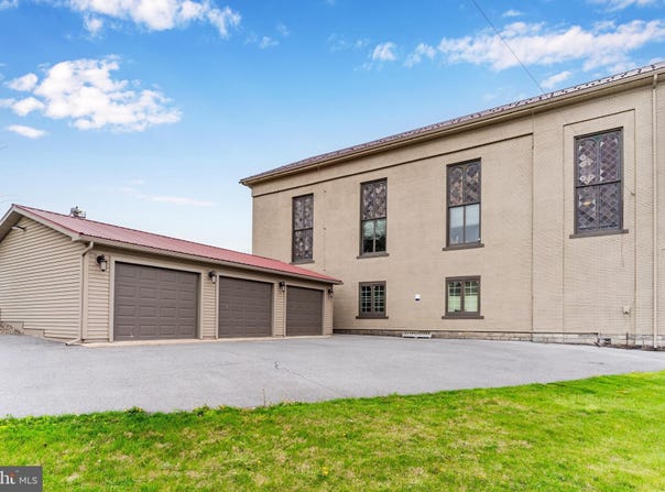4 DAVIS ALLEY, LOYSVILLE, PA 17047