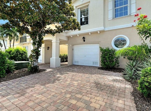 1531 BURGOS DRIVE, SARASOTA, FL 34238