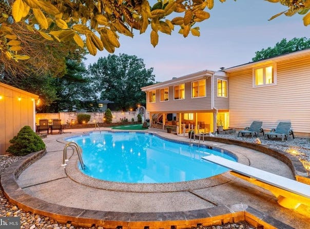 5 STRATHMORE DRIVE, CHERRY HILL, NJ 08003