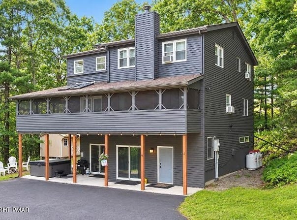205 Lake Drive, Swiftwater, PA 18370