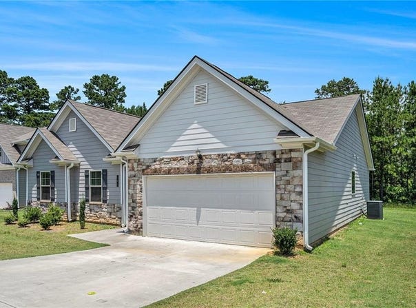 403 Crowley Drive, Calhoun, GA 30701