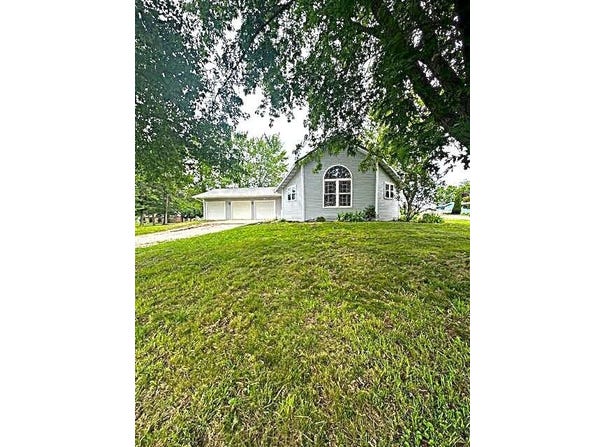 426 N 1st Street, Ogden, IA 50212