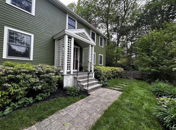 162 Mayfair Dr, Westwood, MA 02090