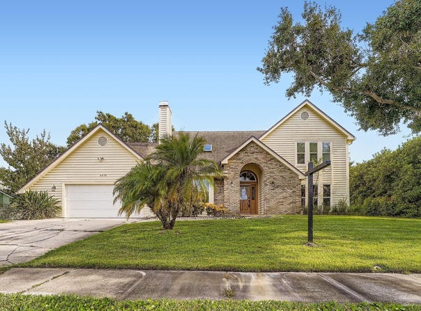 1675 COUNTRY LANE, DUNEDIN, FL 34698