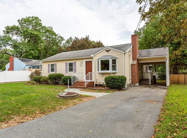 91 Breer St, Brockton, MA 02301