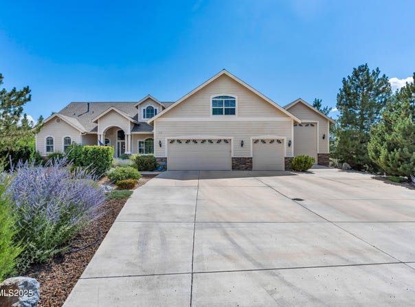 2600 Skyline Drive, Minden, NV 89423