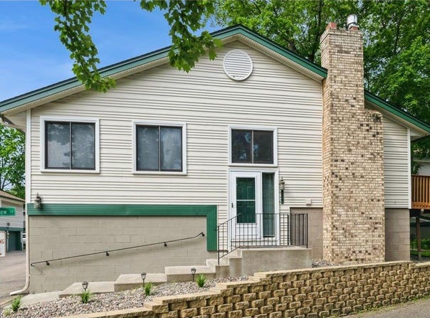 2657 Shenandoah Lane N, Plymouth, MN 55447