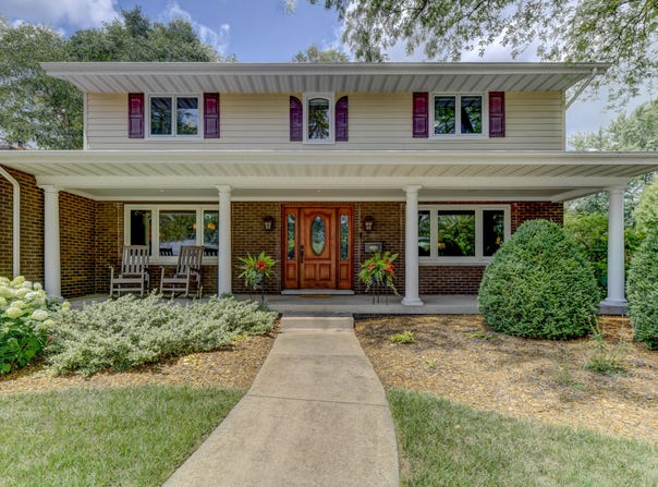 9130 Verbena Drive, Munster, IN 46321