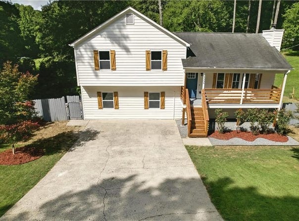 4996 Hunters Cove Drive, Acworth, GA 30101