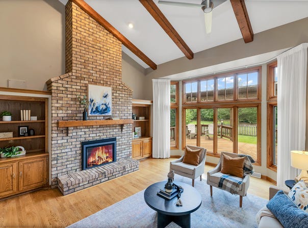 10555 N Haddonstone Pl, Mequon, WI 53092