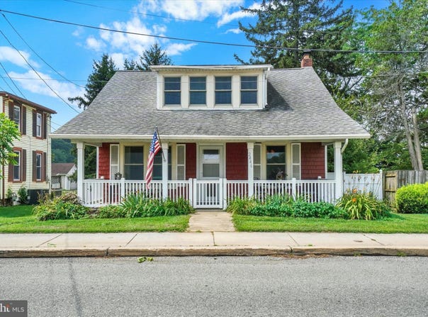 2446 S QUEEN STREET, YORK, PA 17402