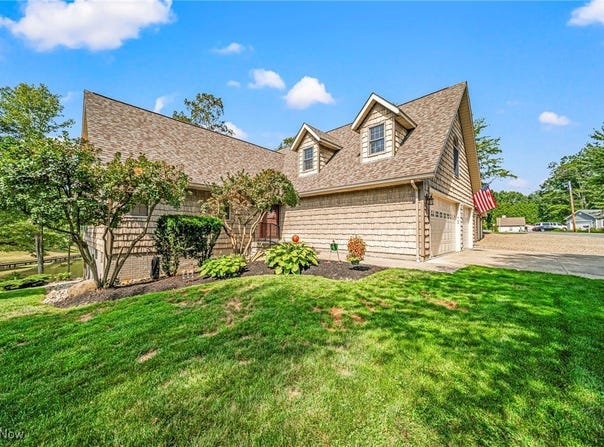 1418 Lake Vue, Roaming Shores, OH 44085