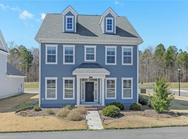 2216 Hampton Roads Parkway, Chesapeake, VA 23321