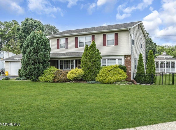2 Princeton Drive, Jackson, NJ 08527