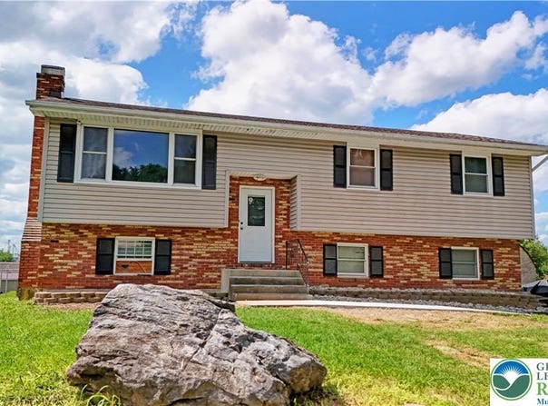 467 W Locust Lane, Lower Nazareth Twp, PA 18064