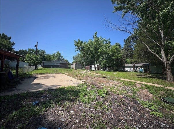 68 Kaisers Red Bud Lane, Camdenton, MO 65020