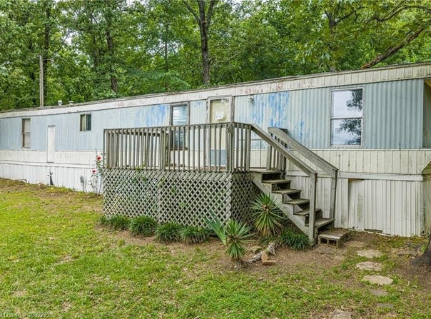 105728 S 4760 RD, Muldrow, OK 74948