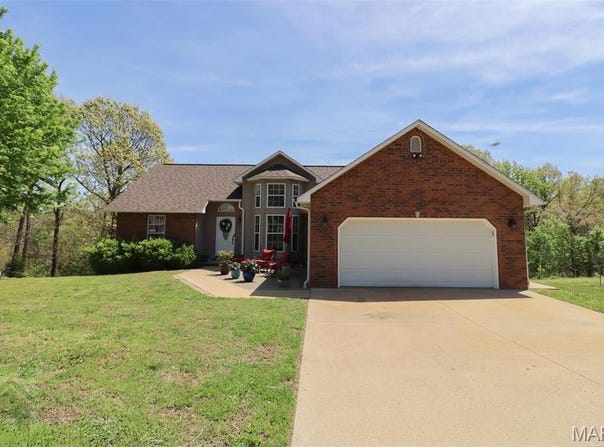 20300 Harlequin Lane, Dixon, MO 65459