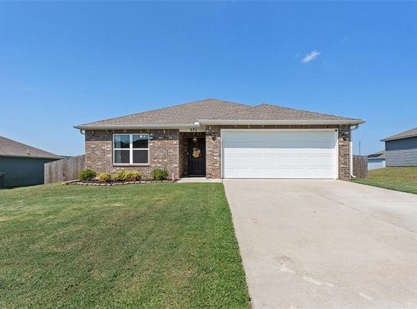 371 Evans  ST, Huntsville, AR 72740