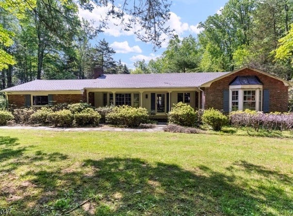 98 Dreahook Rd, Readington Twp., NJ 08889-3333