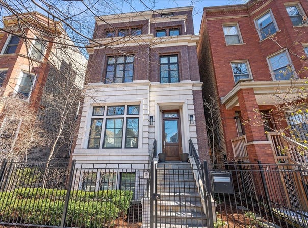 3735 N Greenview Avenue, Chicago, IL 60613