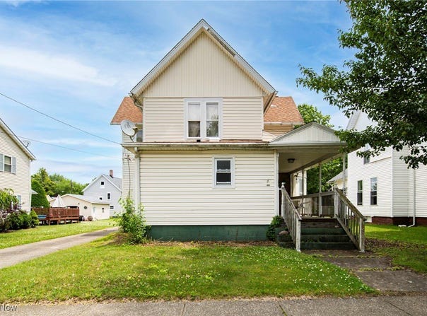 238 Whitney Street, Conneaut, OH 44030