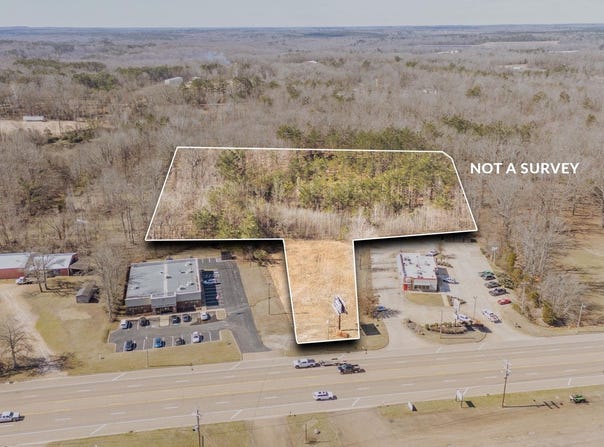 MULBERRY Ave, Selmer, TN 38375