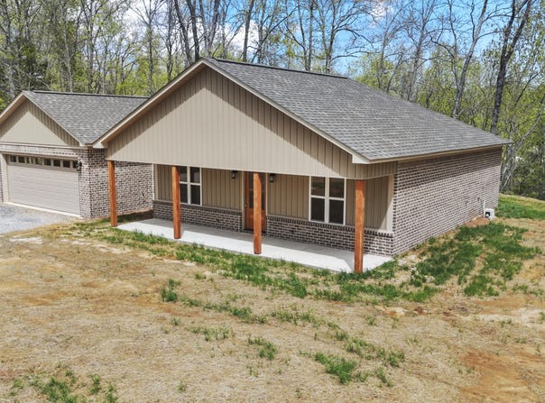 1696 Reeder Hill Road, Ecru, MS 38841