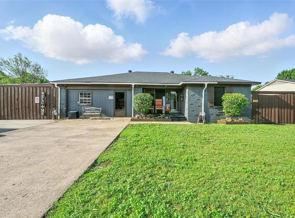 210 Emporia Lane, Duncanville, TX 75116