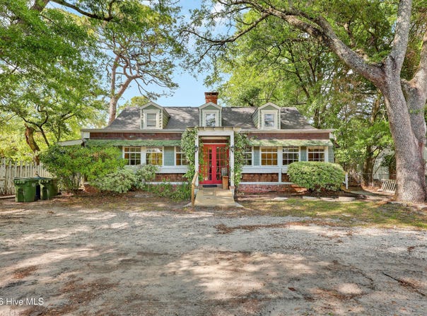 4911 Oleander Drive, Wilmington, NC 28403