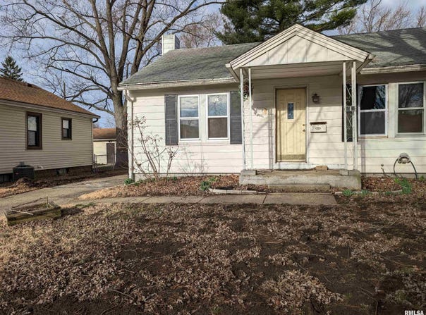 1321 S 10TH Street, Pekin, IL 61554