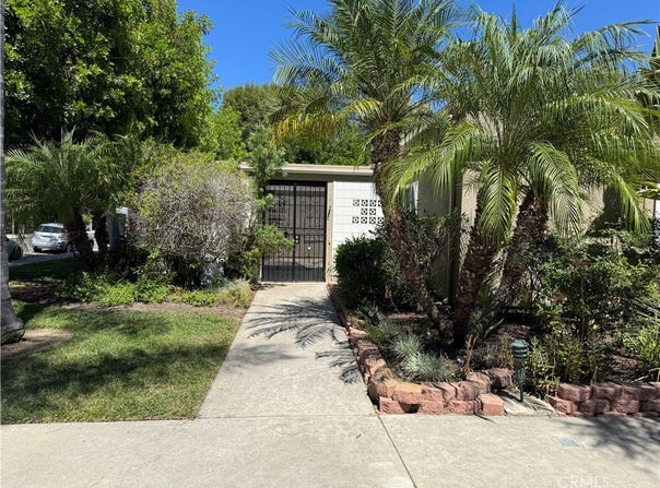 923 Avenida Majorca, Laguna Woods, CA 92637