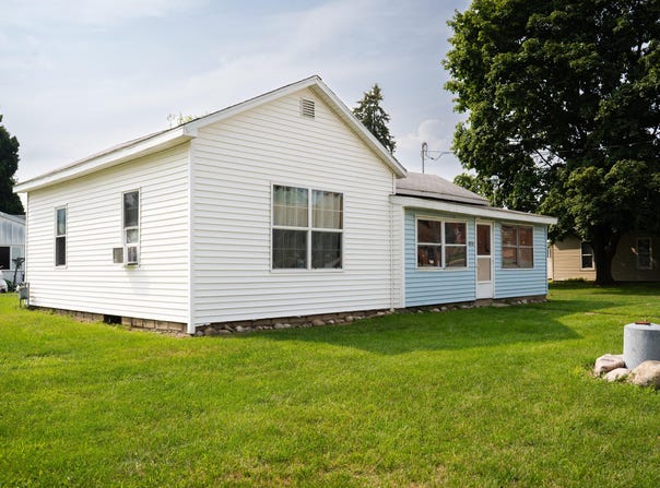 2856 Bird Lake Road S, Osseo, MI 49266