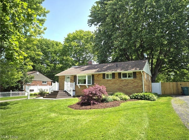 307 Cynthia Drive, Chardon, OH 44024