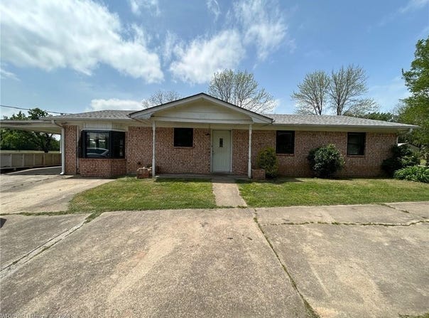 15663 Central  ST, Spiro, OK 74959