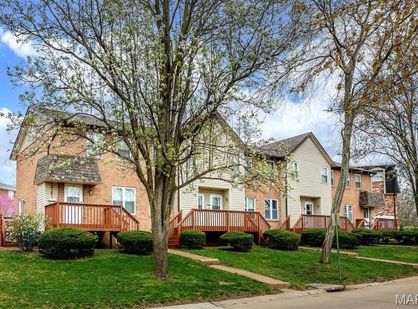 10161 Squire Meadows Drive, St Louis, MO 63123