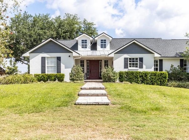 812 JAMESON ROAD, LITHIA, FL 33547