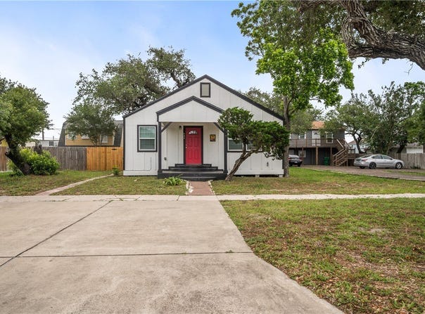 131 S Rife Street, Aransas Pass, TX 78336