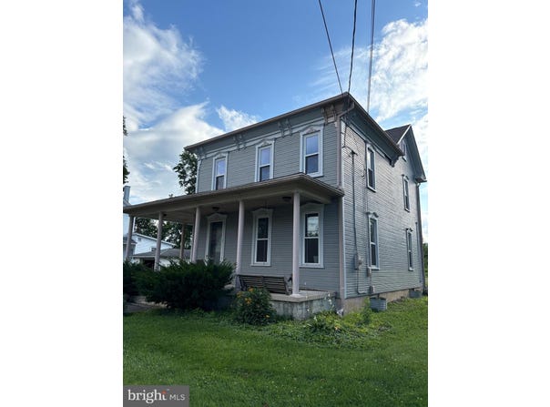 29 WOODLAWN AVENUE, MILROY, PA 17063