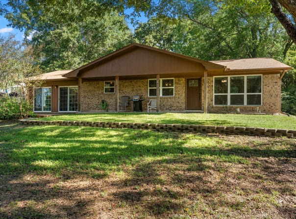 139 Vista Drive, Eustace, TX 75124