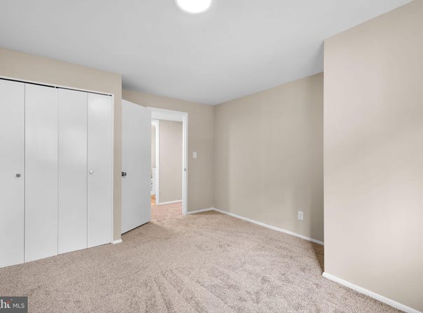 13 FARSTA COURT, ROCKVILLE, MD 20850
