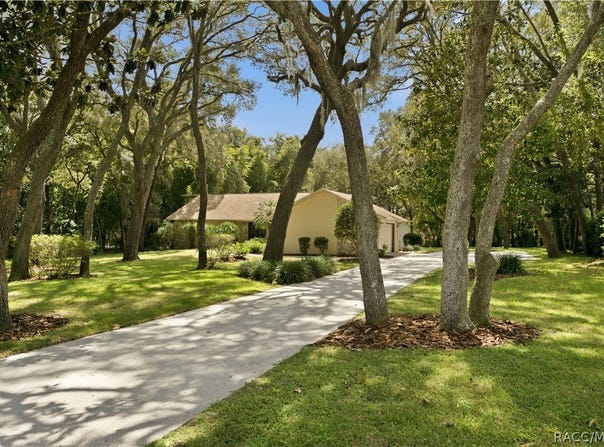 390 W Britain Street, Hernando, FL 34442