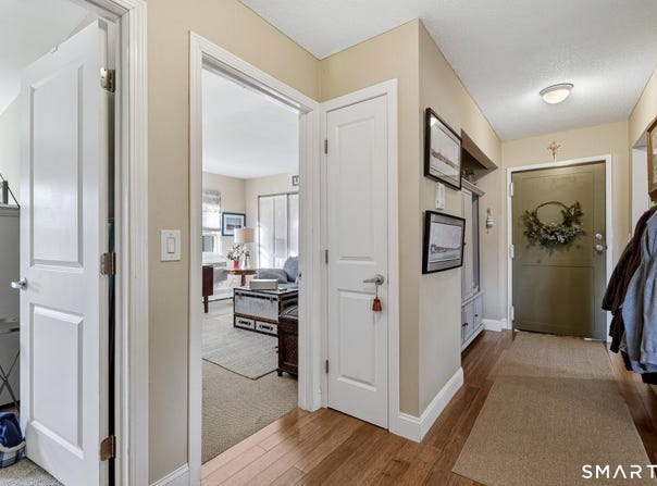46 Henry Street, Norwich, CT 06360