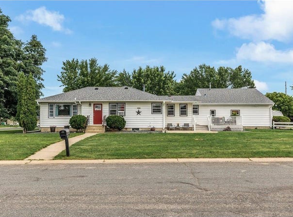 700 E Church Street, Belle Plaine, MN 56011