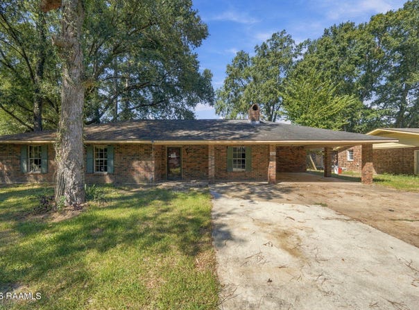 127 W Lester Street, Ville Platte, LA 70586