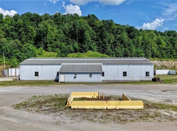 6515 State Route 36, Uhrichsville, OH 44683
