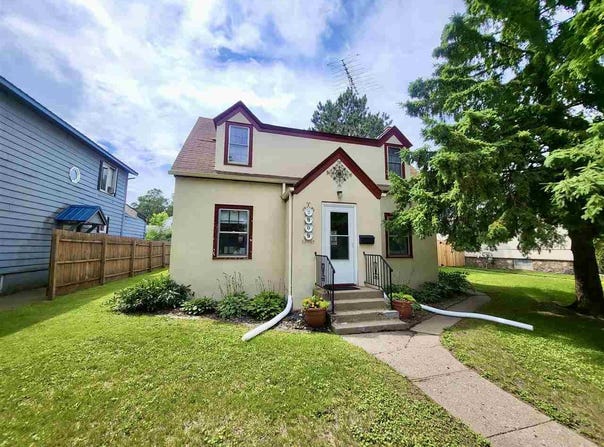 2909 2nd Ave, Hibbing, MN 55746