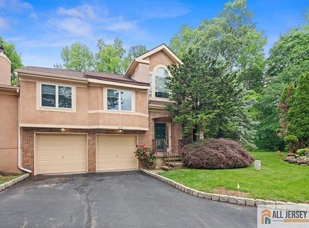 124 Kingsland Circle, South Brunswick, NJ 08852