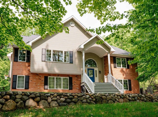 9639 E WALKABOUT LANE, TRAVERSE CITY, MI 49684