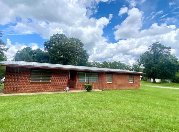504 W SPRING AVE, Geneva, AL 36340